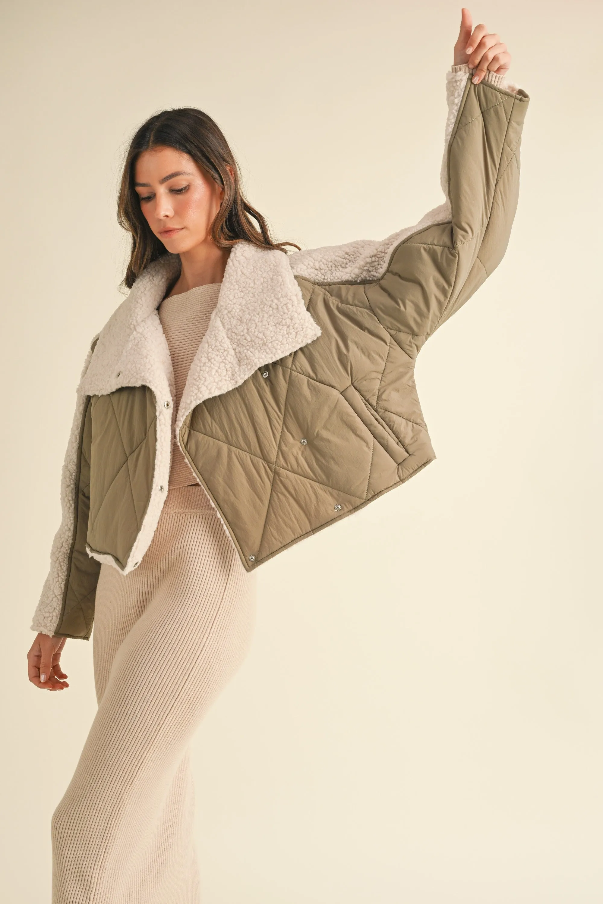 Jacey Quilted Jacket With Fluffy Shearling in Olive