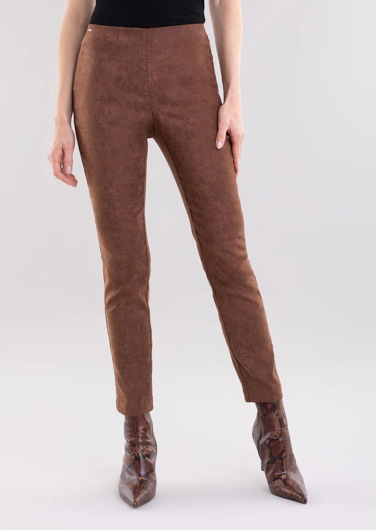 Lisette Delany Suede Pants in Chocolate - 892683