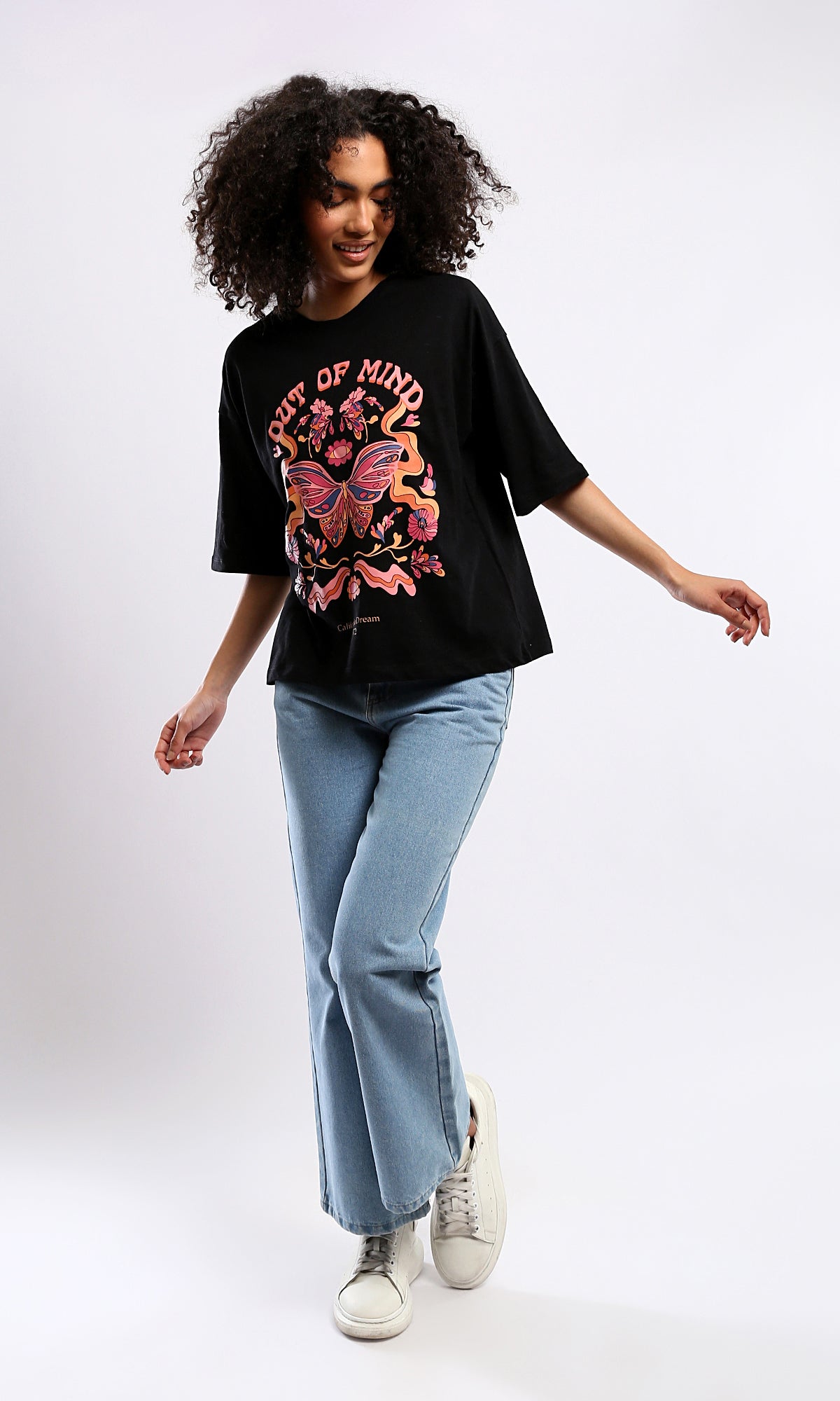 O181668 Out Of Mind Colorful Print Black Relaxed Fit Tee