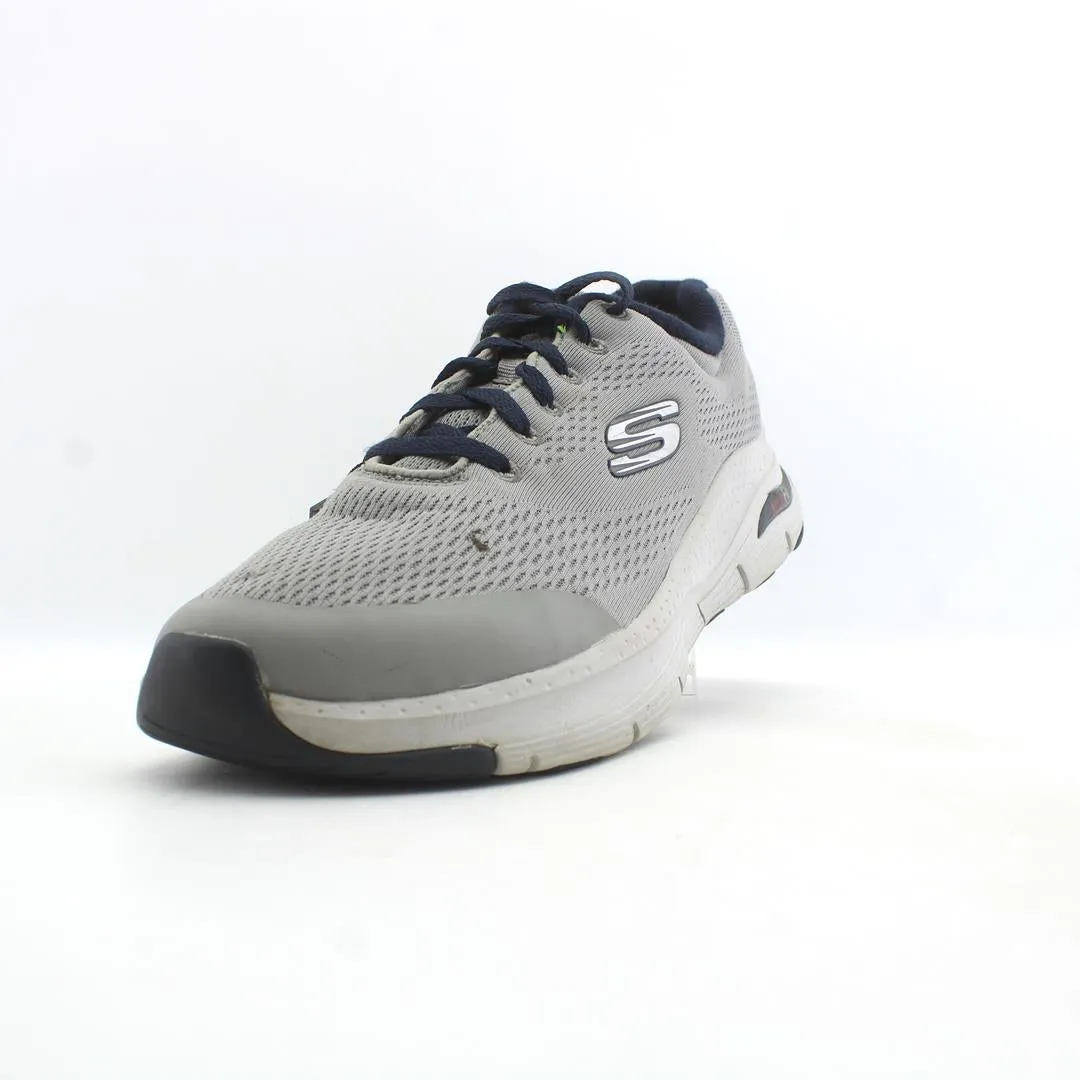 SKECHERS ARCH FIT