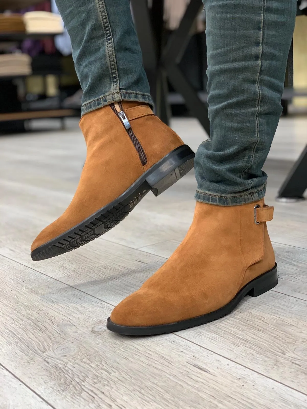 Suade Leather Chelsea Boots Brown