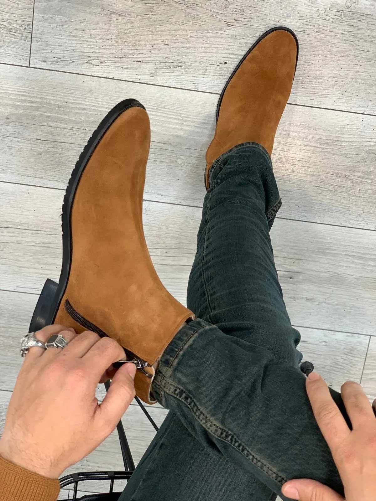 Suade Leather Chelsea Boots Brown