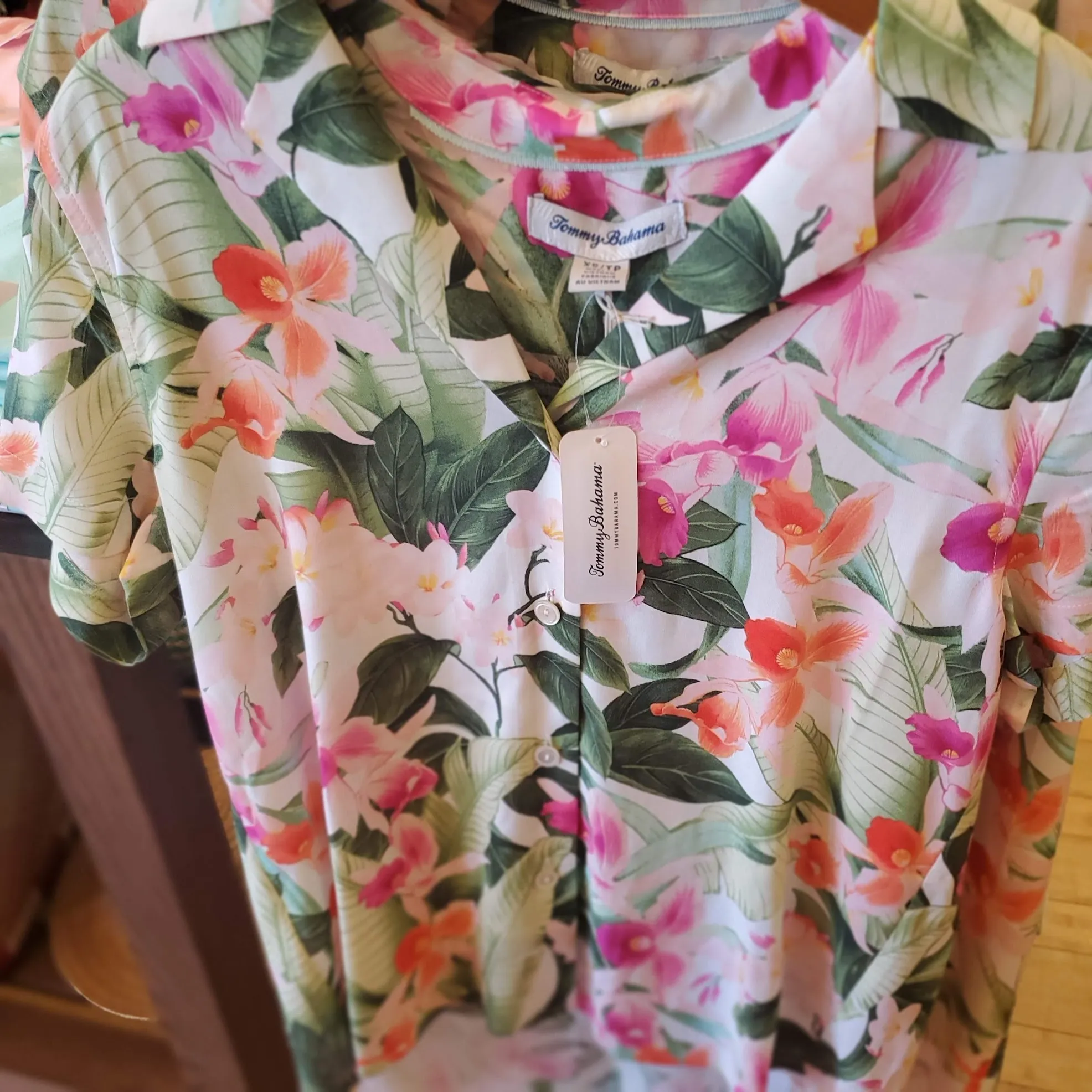 Tommy Bahama  |Tropical Patterns Short Sleeves Logo Shirts & Blouses